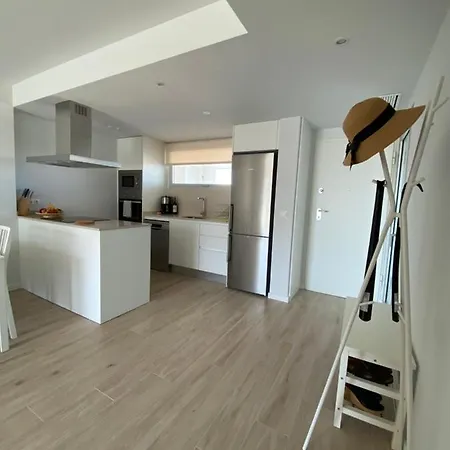Near Sea With Mountain View, Marina Real Apartment