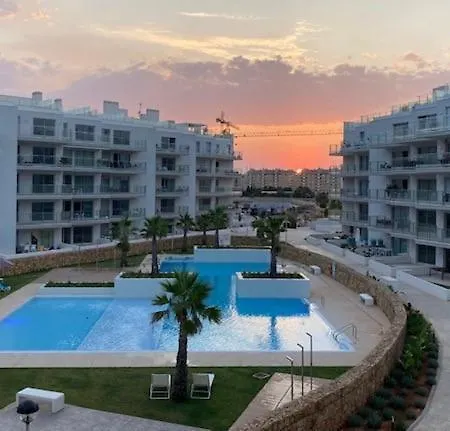 Near Sea With Mountain View, Marina Real Apartment