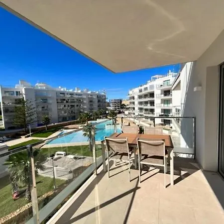 Apartment Near Sea With Mountain View, Marina Real